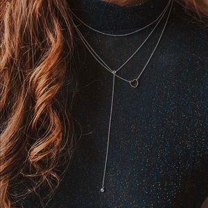 Honeycat raindrop lariat necklace in silver